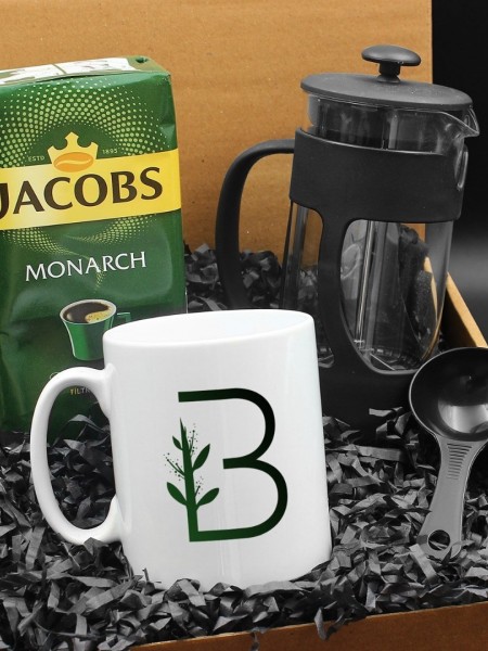 Kişiye Özel Harf Detaylı Kupa & French Press & 250 Gram Jacobs Monarch Filtre Kahve Hediye Seti
