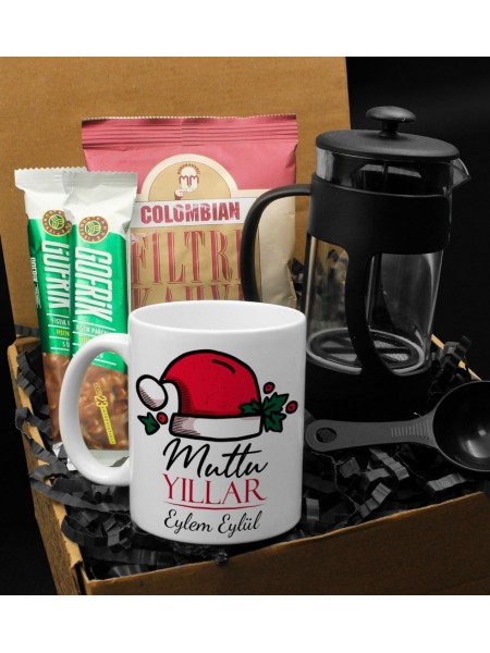 Kişiye Özel Mutlu Yıllar Tasarımlı Kupa & French Press & Columbian Filtre Kahve & İkili Gofrik Hediye Seti